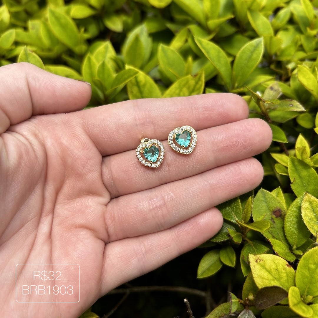 Brinco de Coração Verde Cravejado Cristal Dourado